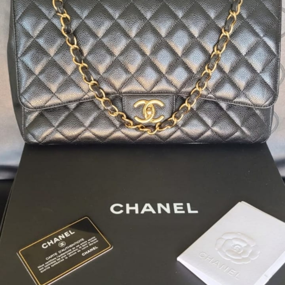 CHANEL 2011 Timeless Maxi Jumbo shoulder bag